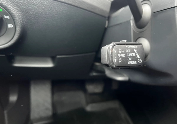 Skoda Superb cena 128900 przebieg: 60000, rok produkcji 2021 z Dynów małe 781